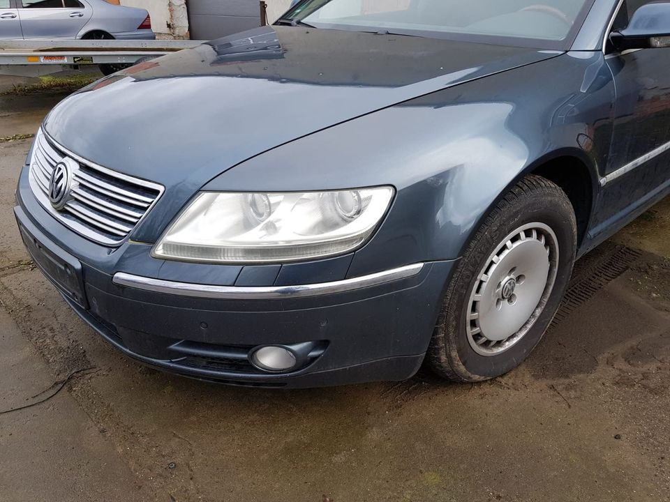 VW Phaeton 3D Stoßstange vorn Frontschürze 12/2001-02/2007 in Reinstedt