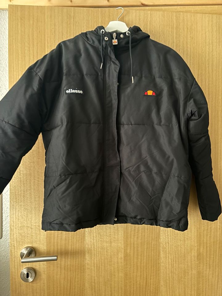 Ellesse Winterjacke in Söhlde