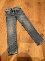 s.Oliver Jeans Gr. 122 reg Neuwertig Rheinland-Pfalz - Dackenheim Vorschau