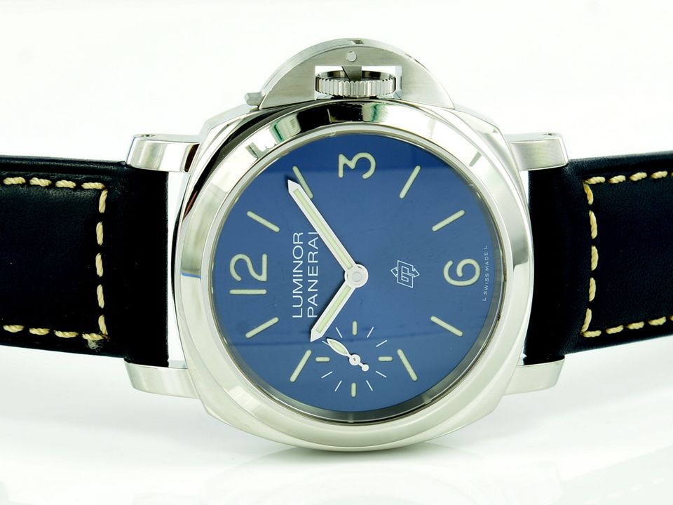 Panerai Luminor Blu Mare 44mm in Berlin