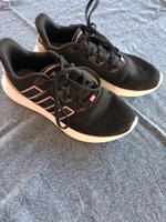 Adidas Turnschuhe UK 6,5 37 Sachsen - Pirna Vorschau