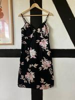 Sommerkleid S.Oliver / Blumenmuster Nordrhein-Westfalen - Bad Sassendorf Vorschau