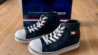 Tommy Hilfiger Original Heelys Schuhe Größe 35 Niedersachsen - Schüttorf Vorschau