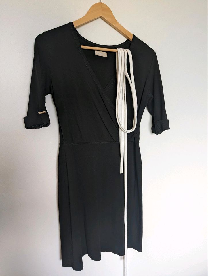 Mania Kleid schwarz neu 36/38 S/M mit Gürtel in Oberotterbach