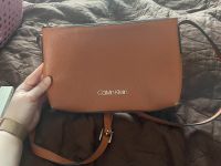 Calvin Klein Tasche Umhängetasche Cognac Nordrhein-Westfalen - Stolberg (Rhld) Vorschau