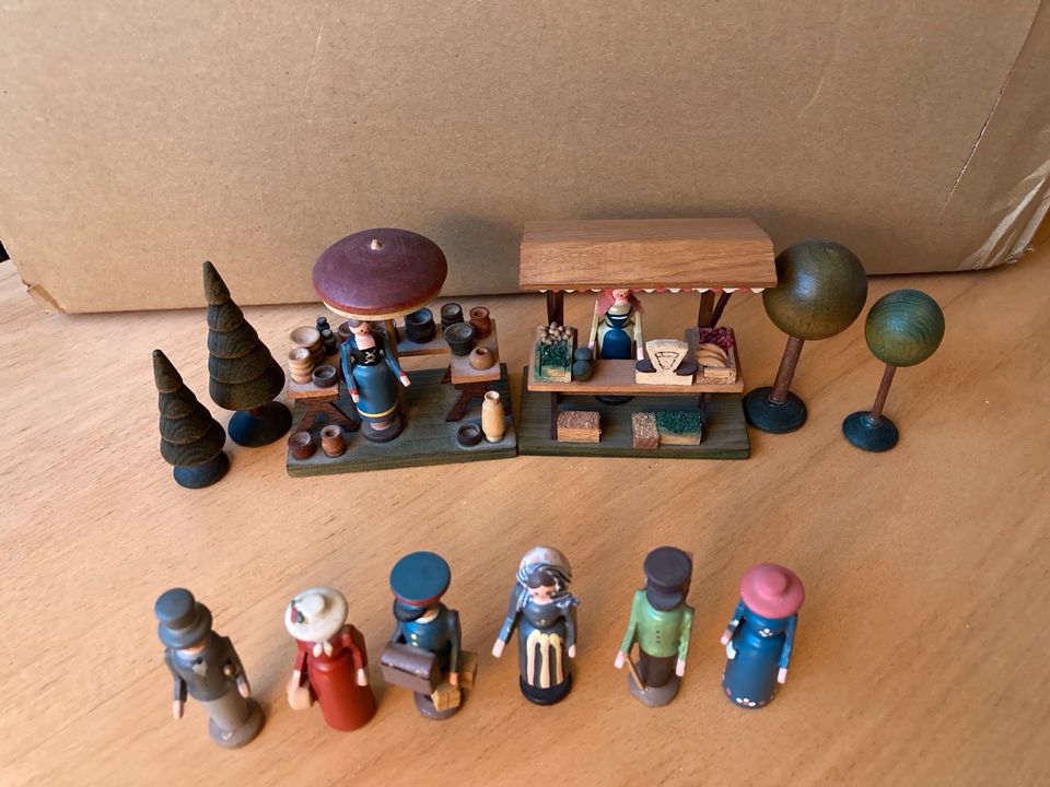 Original Erzgebirge Miniaturen Dörfliches Leben, Set Wochenmarkt in Geist