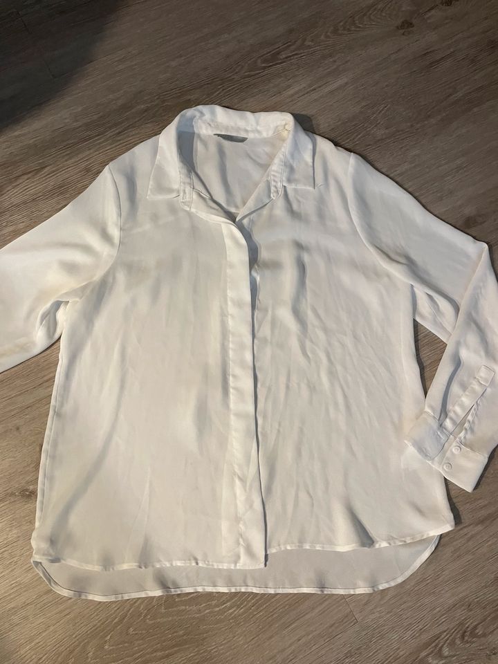 H&M leichte weiße Bluse Gr.42 in Lemgo