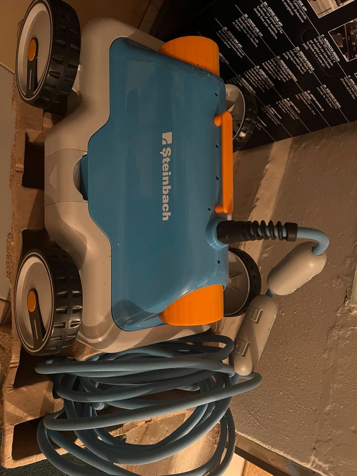 Steinbach Poolrunner Speedcleaner S63 in Burg