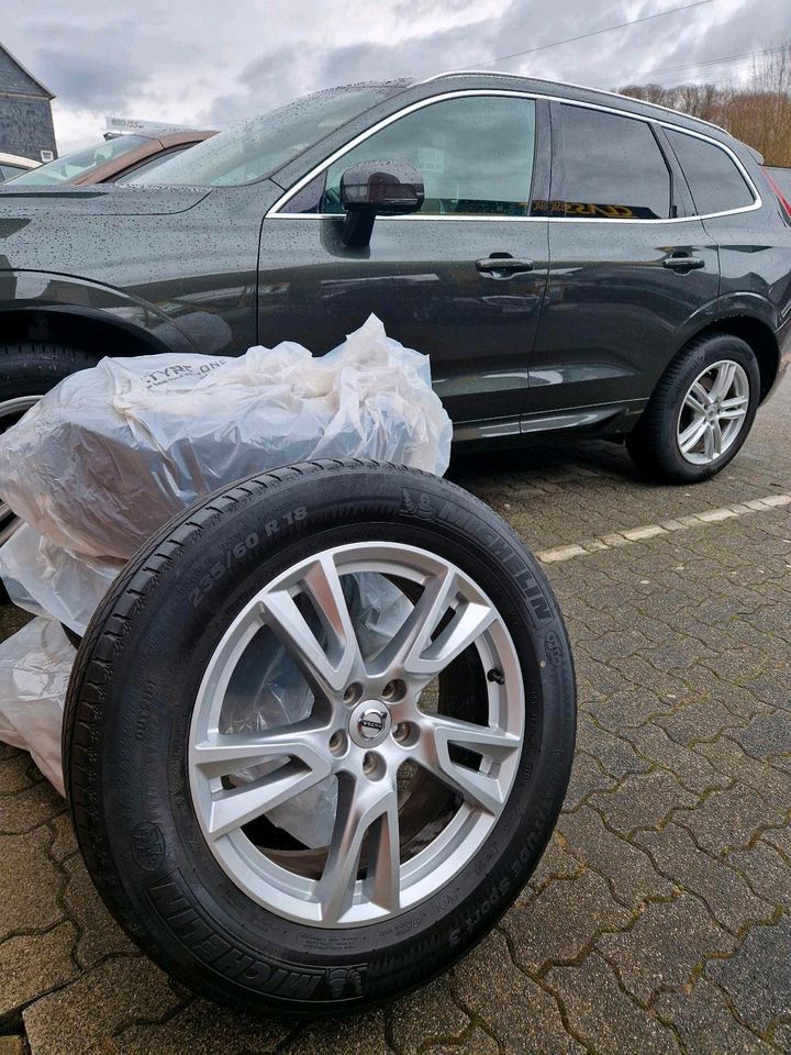Volvo XC60 D4 AWD Geartronic  Momentum in Burbach