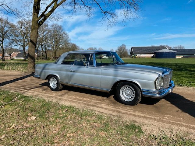 Mercedes-Benz W111 280SE 3.5 Coupe / 1970 in Emmerich am Rhein