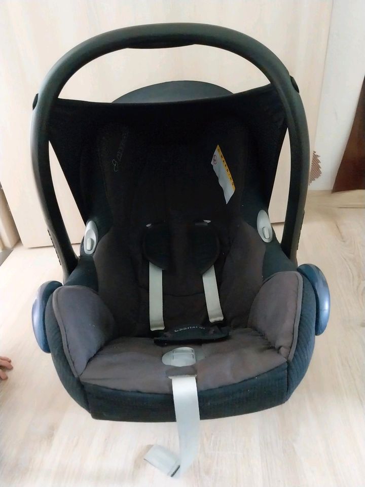 Maxi cosi mit isofix station in Varel