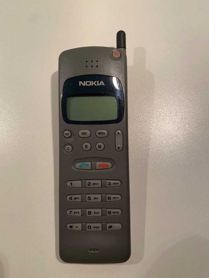 Nokia Handy 2010 von 1997 - Erste Generation Mobiltelefone! in München