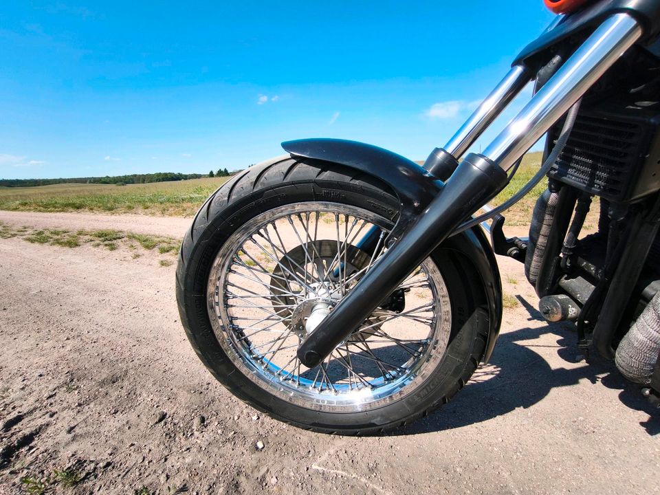 Suzuki Intruder 1400 Chopper Bobber Custom in Radebeul