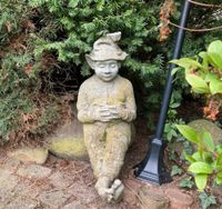 Zwei Gartenfiguren schlafender Wichtel/ Kobold/ Zwerg Bayern - Schweinfurt Vorschau