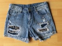 Damen Jeans Shorts mit Nieten gr.S  gr.36/38 Nordrhein-Westfalen - Neuss Vorschau