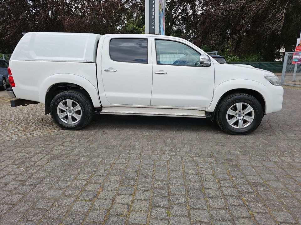 Toyota Hilux Double Cab Comfort 4x4 in Stendal