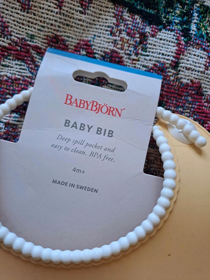 Baby Björn Lätzchen Bib Neu in Berlin