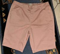 Damenshorts * Janina* Gr. 46 * NEU * Hessen - Gründau Vorschau