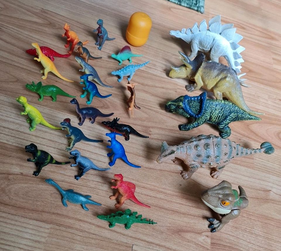 Dinosaurier Spielfiguren in Buxtehude
