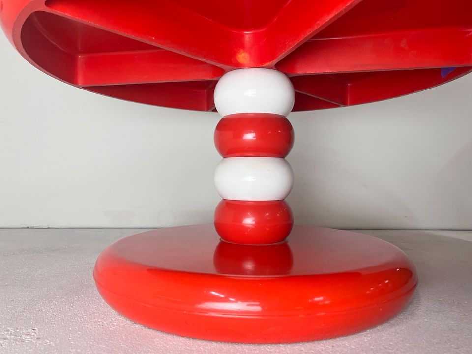 Peter Ghyczy Designertisch Couchtisch Popart 70er Jahre Space Age Coffeetable runder Tisch rot weiß Kunststoff Seltenheit in Berlin