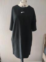 Neu Nike T-Shirt Kleid Größe M/L Berlin - Spandau Vorschau