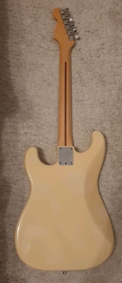 Fender Dan Smith Era Stratocaster 1983 Vanilla Hardtail Two-Knob in Ulm