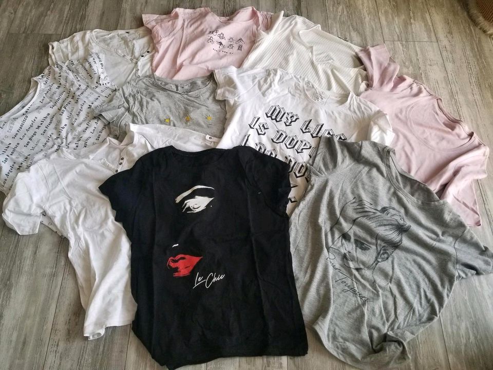 Tshirt Paket  Bekleidungspaket  Größe M in Dörentrup