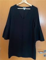 Schwarzes Kleid mit Volantärmeln und V-Ausschnitt, Größe 38 Hessen - Gießen Vorschau