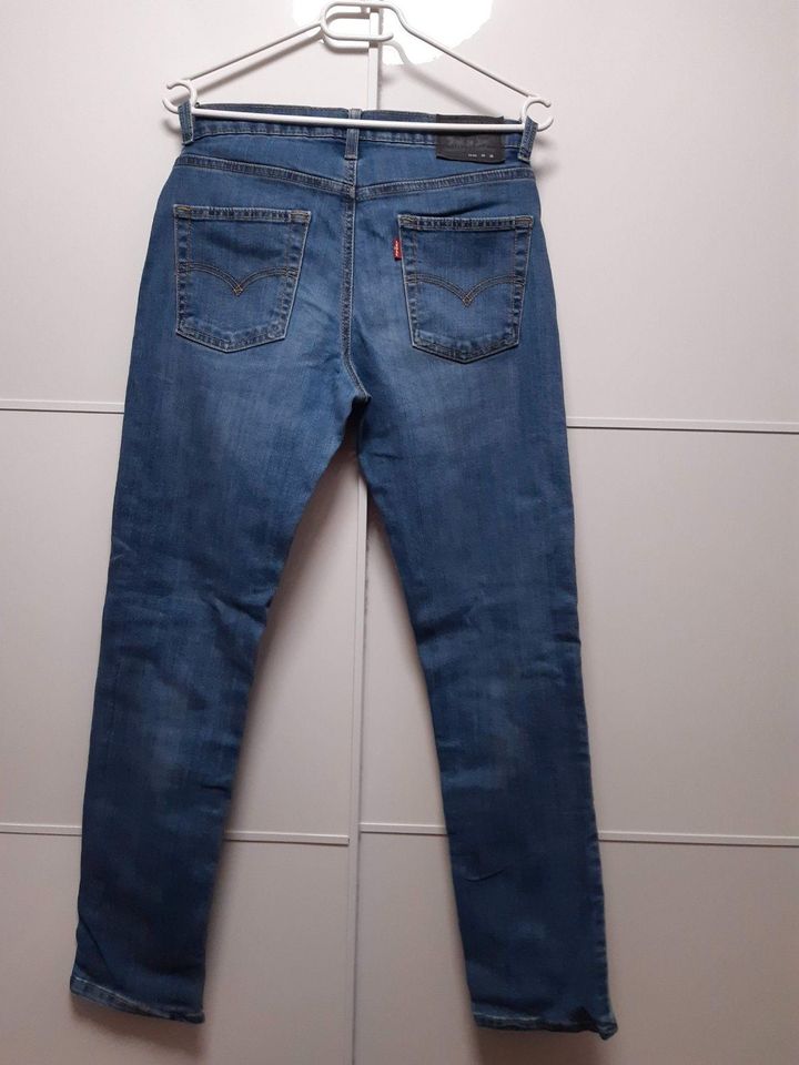 3x Jeans Levi's W28 L28 in Parsberg