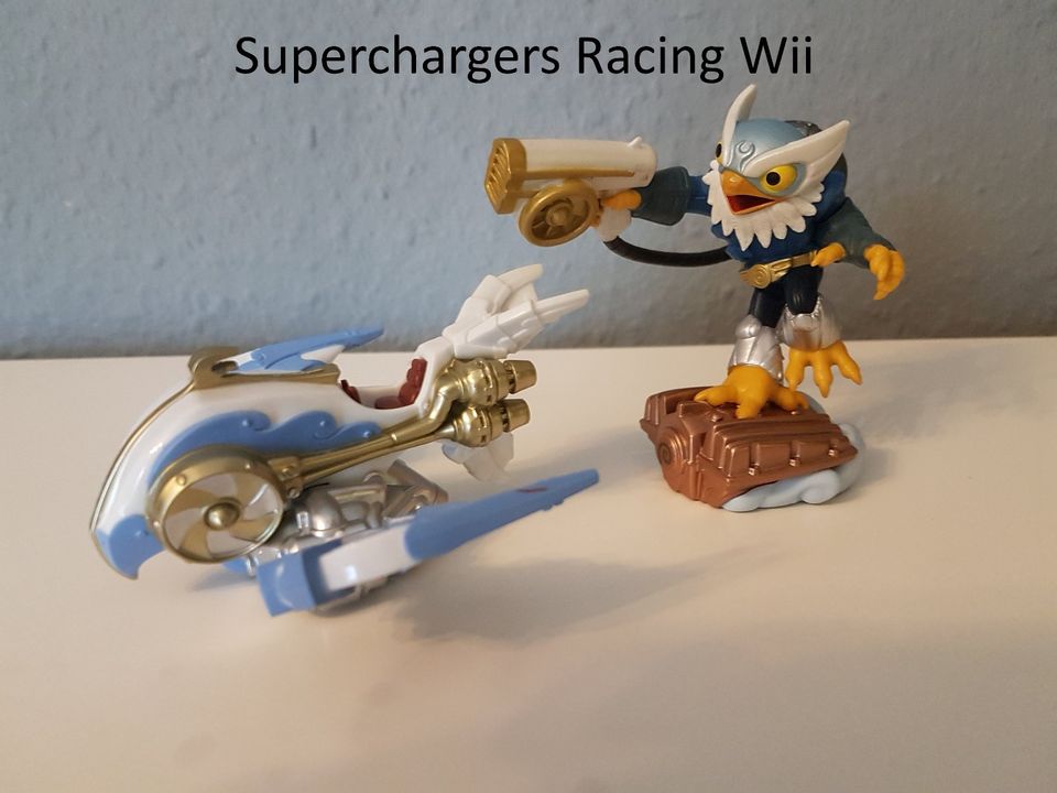 Skylanders Superchargers Racing Wii Starterset+ Figuren+ Packs in Leverkusen