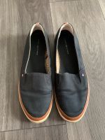 Tommy Hilfiger Slipper Sommerschuhe 39 Baden-Württemberg - Ötigheim Vorschau