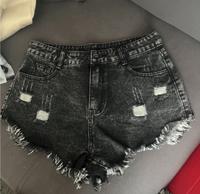 Neuwertiger kurze Hose gr l,.. Hannover - Mitte Vorschau