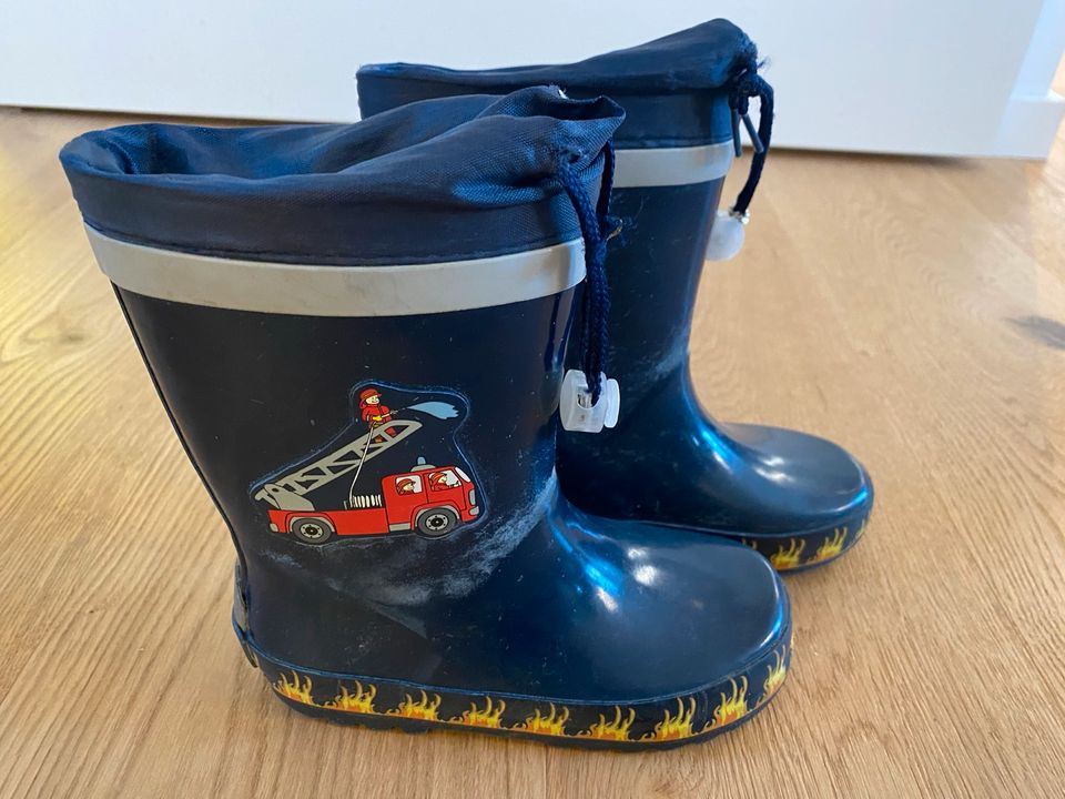 Feuerwehr Gummistiefel Playshoes Größe 27 in Berlin - Reinickendorf |  Gebrauchte Kinderschuhe Größe 27 kaufen | eBay Kleinanzeigen ist jetzt  Kleinanzeigen