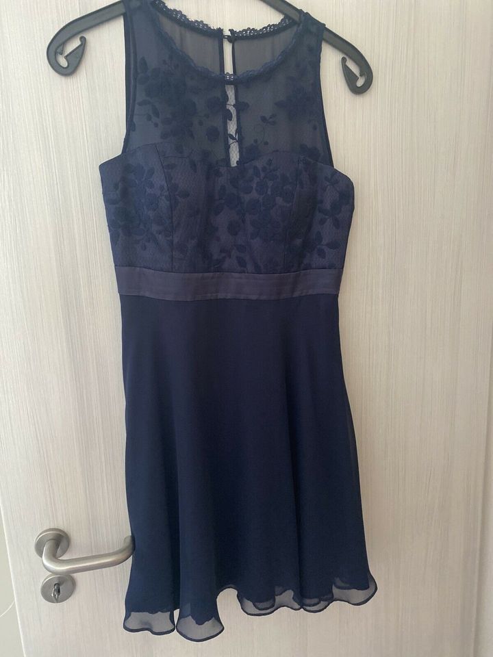 Kleid mit Bolero in Schneverdingen