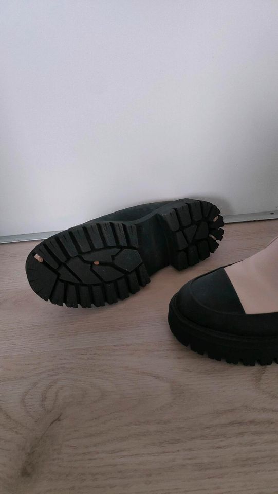 Halbschuhe Loafers chunky schwarz weiß beige Größe 39 in Augsburg