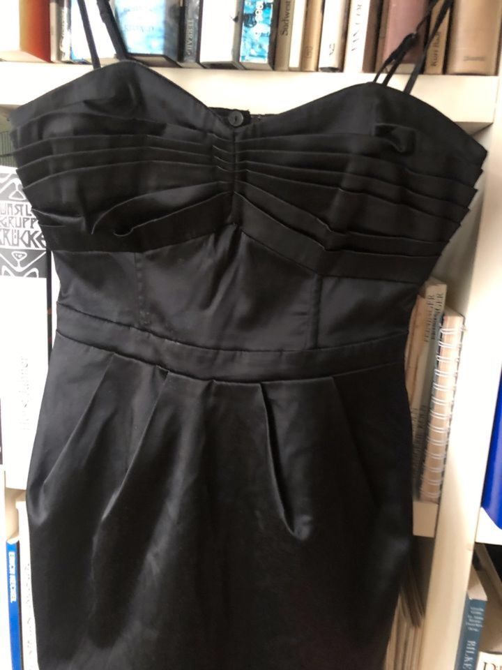 Kurz - Kleid schwarz Trägerkleid Cocktailkleid 36 S H&M in Bonn