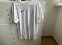 T-Shirt NIKE Gr. M Frankfurt am Main - Harheim Vorschau