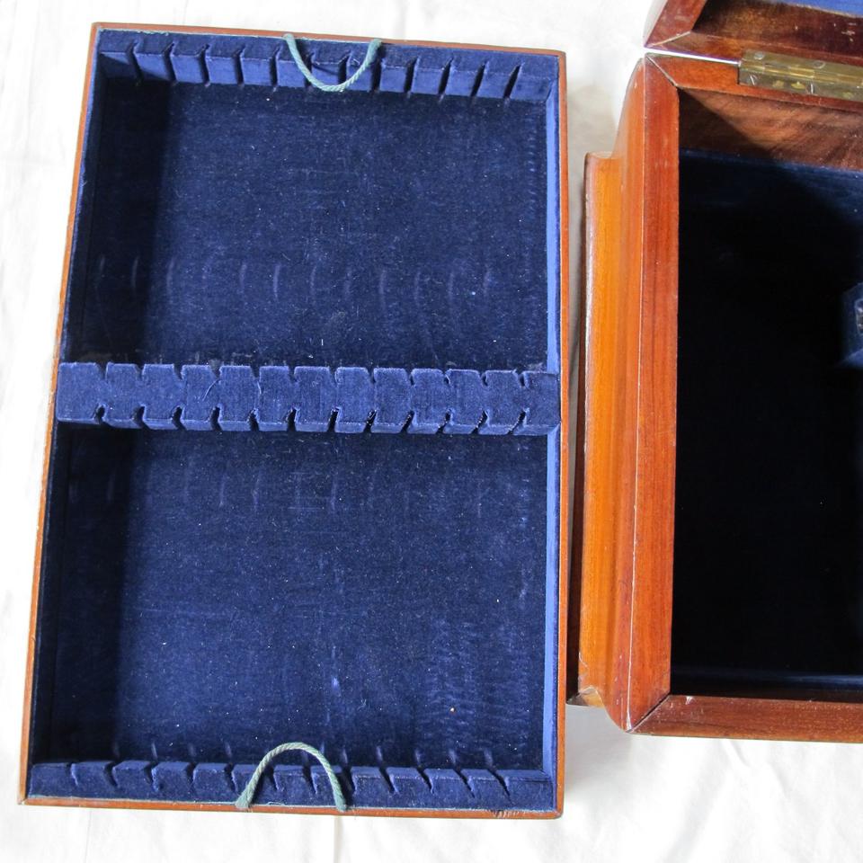 PWD53: Becksteckbox England um 1980 massiv Samt ca.46x18x31cm in Plauen