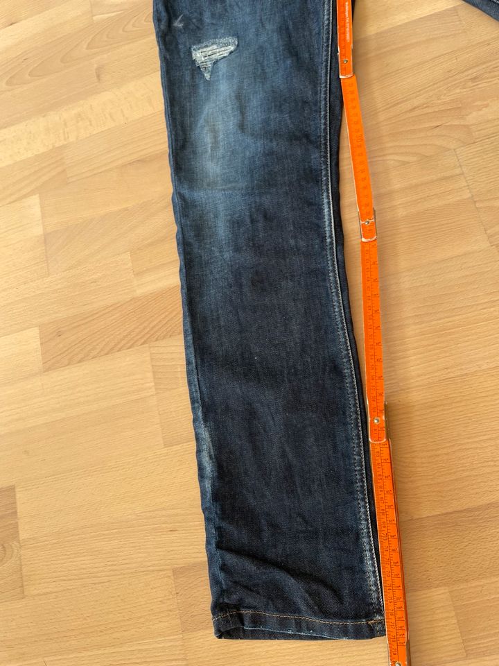 JEANS HELSINKI SKINNY FIT Herren Größe W32/L32 Sisley in Korntal-Münchingen