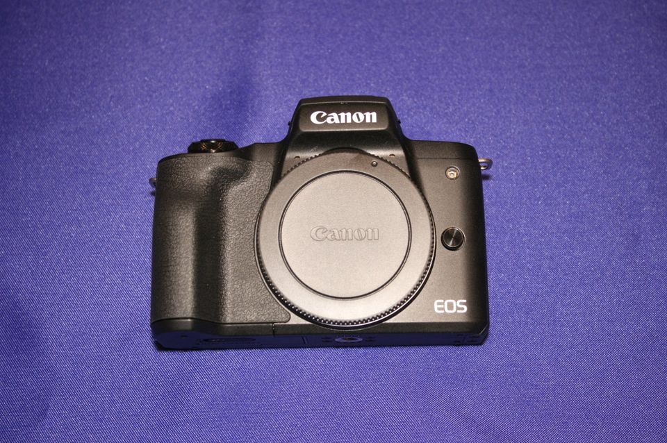 Canon EOS M50 24,1 MP DSLM Kamera mit 15-45mm IS STM Objektiv in Visselhövede