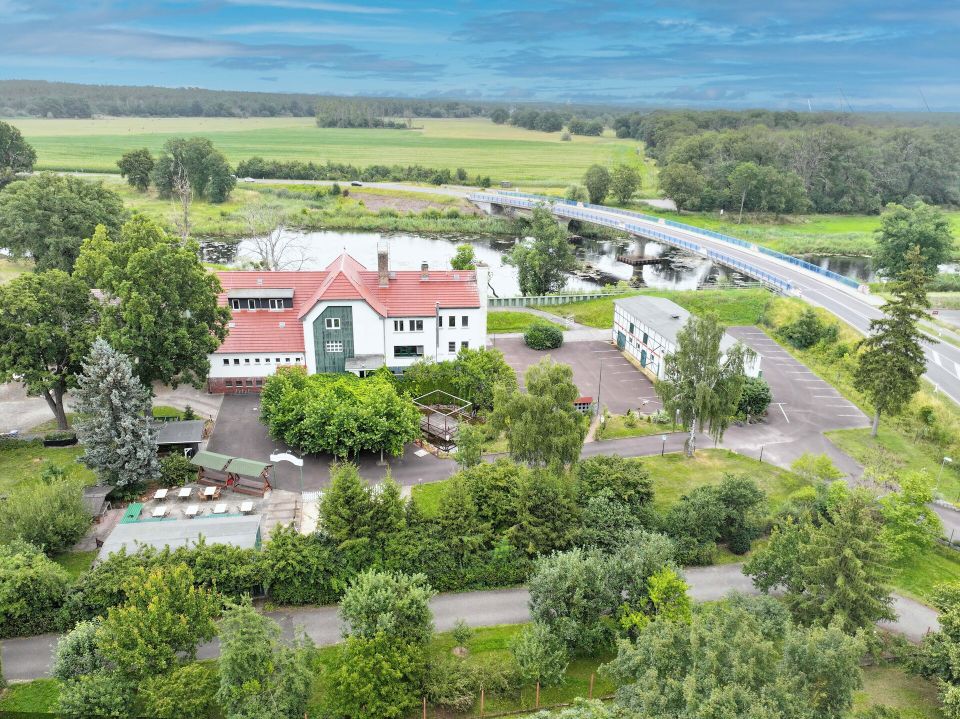 Werde Hotelbesitzer! Ein Traum, Restaurant und Hotel in Alleinl. an der Alten Elbe: Kiosk,Teich in Plötzky