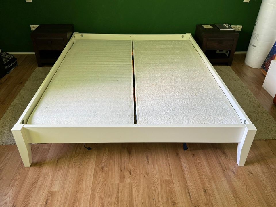 Ikea Bett Fluberg 160x200 cm in Verden