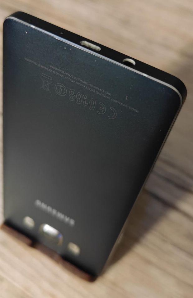 Samsung Galaxy A5 - 16 GB - SINGLE SIM - SM-A500FU in Schwarzenbruck