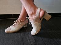 SLING PUMPS Gr. 37, Claudini Salamander 4 1/2, beige Blockabsatz Bayern - Eschenbach Vorschau