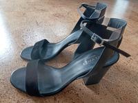 Greymer Sandaletten High Heels schwarz Leder Gr. 40 neuwertig Nordrhein-Westfalen - Essen-Margarethenhöhe Vorschau