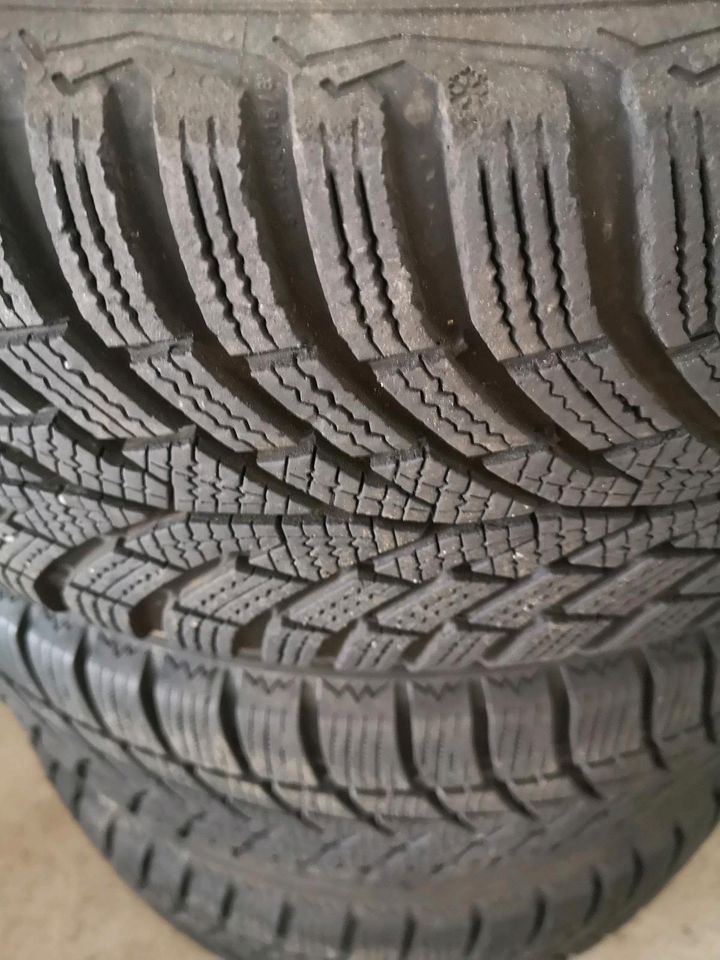 Schöne Felgen mit Reifen für Mercedes C-Klasse oder E-Klasse in Haimhausen