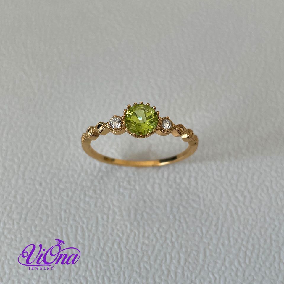 ♈️ 0,5 Karat Echter Peridot Ring, Rundschliff aus  925 Silber in Hamburg