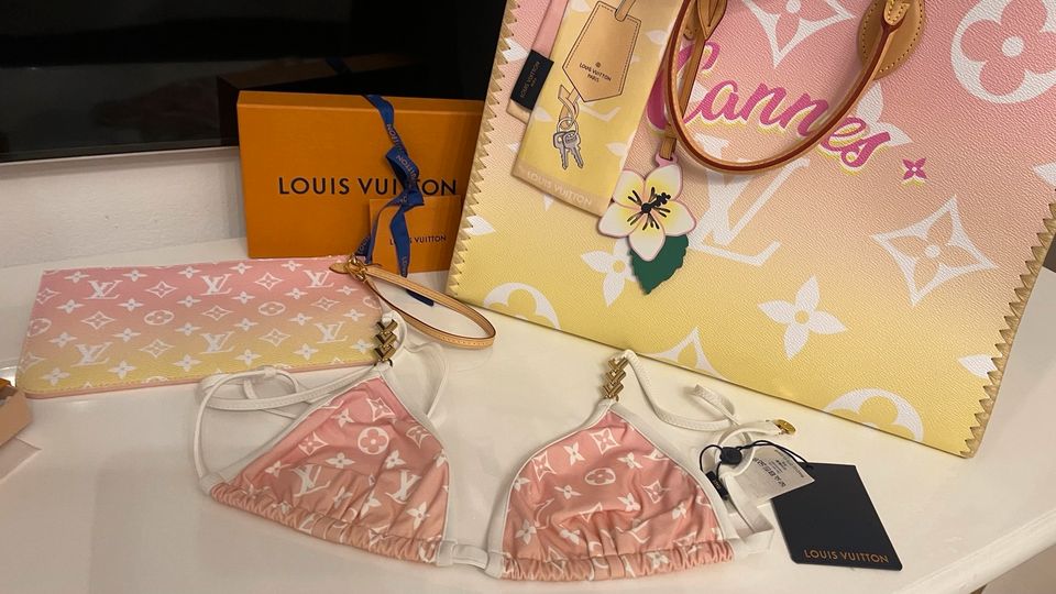 Louis Vuitton Pool Kollektion Bikini Top Gr. 38 neu mit Etikett in Saarbrücken