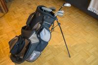 Golfbag mit Damenschlägern, Schirm und Golfbällen Nordrhein-Westfalen - Gladbeck Vorschau