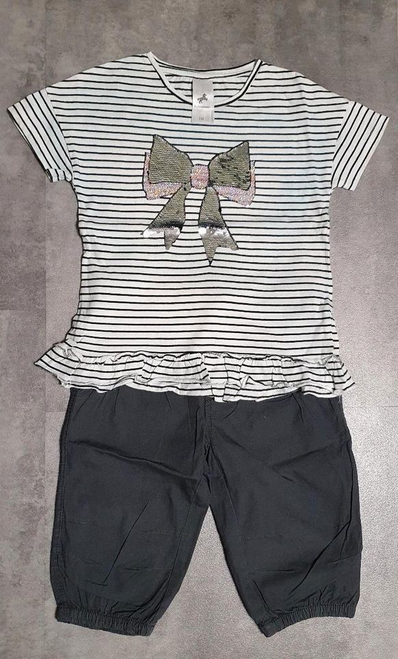 Kleiderpaket Größe 104 110 Set Outfit Shorts T-Shirt kurze Hose in Heusweiler